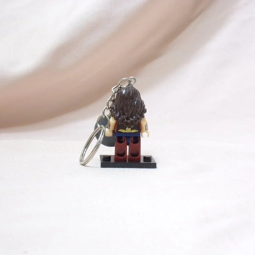 Minifigure Keychain - Custom Wonder Women with Shield + Stand Marvel New
